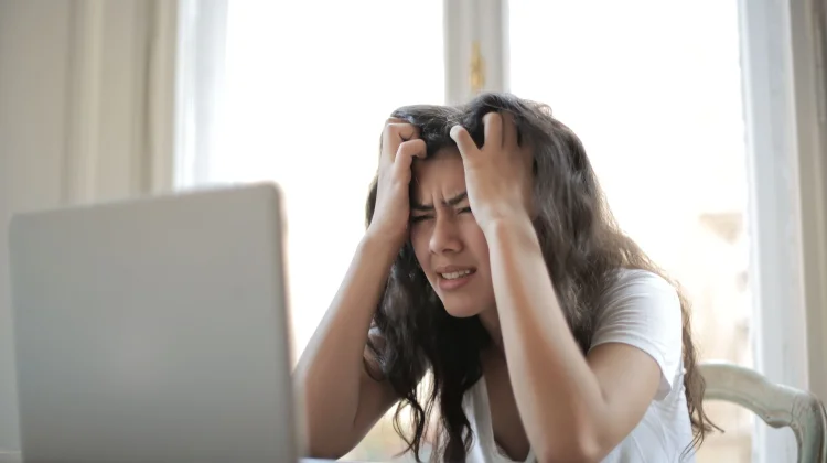 Mata Lelah karena Layar, Kebiasaan Apa yang Perlu Diubah?
