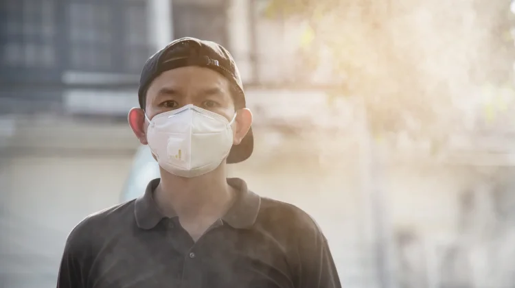 Masker Bantu Kurangi Paparan Partikel saat Kualitas Udara Menurun