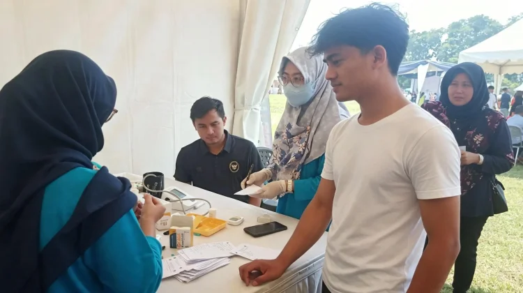 Antusias Masyarakat Lakukan CKG di RRI Fest 1001 Pasar Rakyat