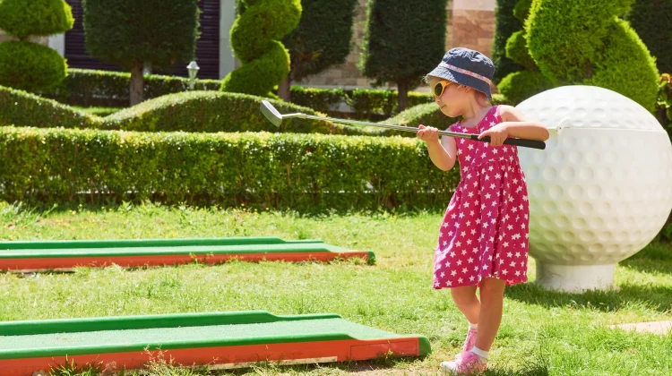 Hari Mini Golf Sedunia: ternyata Asal-Usulnya dari Zaman Romawi!
