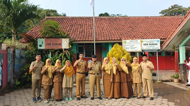 Kecamatan Ciampea Lakukan Monitoring Kelaikan Bangunan SD Negeri di Wilayahnya