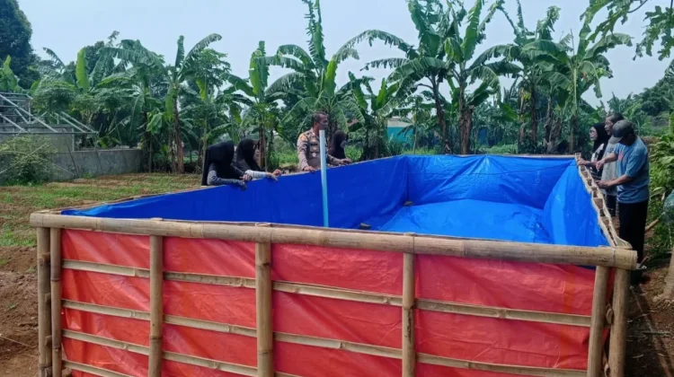 Kapolsek Caringin Siapkan Tandon Persiapan Tanaman Jagung dan Bawang