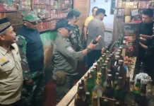 Polsek Kemang Sita Puluhan Botol Miras dalam Operasi Gabungan