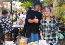 Siswa Tunarungu SLB B Tunas Kasih 2 Bogor Asah Kemandirian di Bazar Ramadan