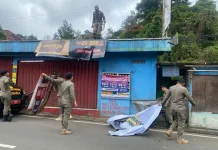 Satpol PP Cisarua Tertibkan Spanduk dan Baliho Ilegal