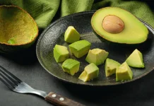 Buah Tinggi Serat, Alternatif Selain Oatmeal untuk Pencernaan Sehat