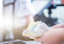 THR Datang Jangan Kalap! Ini Tips Mengaturnya dengan Tepat