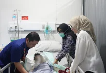 Yantie Rachim Jenguk Korban Kebakaran Tegallega di RS PMI