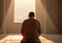 Tips Menjaga Khusyuk Sholat, Matikan HP hingga Minimalkan Gerakan