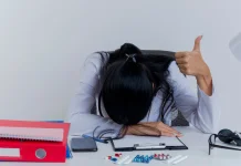 Lingkungan Sosial Penuh Tekanan Bisa Percepat Penuaan