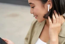 Benarkah Earphone Bluetooth Bisa Picu Tumor Otak? Ini Faktanya