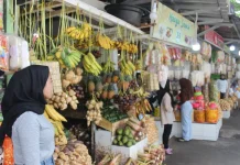 Pedagang Oleh-Oleh Puncak Bogor Laris Manis pada Libur Idul Fitri 2026
