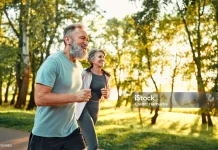 Rahasia Tulang Sehat: Kombinasi Jalan Kaki dan Vitamin D