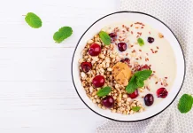 Oatmeal, Menu Sarapan Praktis untuk Kesehatan Tubuh