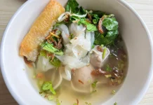 Bakso Prasmanan Unik Bogor dengan Dessert Ikonik