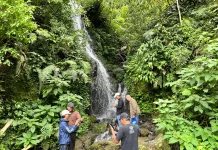Pesona Curug Cibogo di Kebun Raya Cibodas