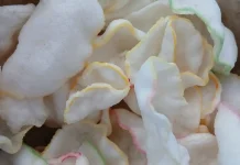 Kerupuk Bawang Camilan Renyah yang Melekat di Lidah Masyarakat