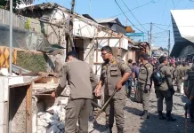 Kucing-Kucingan di Jalur Wisata: Mengapa PKL Puncak Bogor Begitu Sulit Diberantas?
