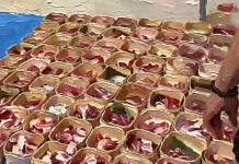 Bagikan Daging Kurban dengan Keikhlasan