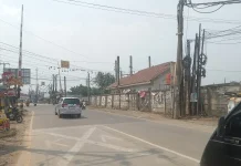 Pemprov Jabar Bangun Portal Pembatas di Jalan Raya Mohammad Toha Parungpanjang