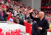 Arne Slot Abaikan Rumor Pemecatan, Yakin Dipertahankan di Anfield