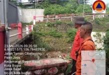Bencana Longsor di Cibalagung Bogor Barat, Putus Akses Jembatan Warga