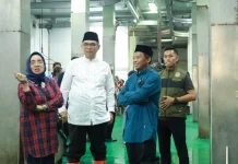 Sekda Bogor Tinjau Kurban di RPH Cibinong, Tekankan Kepedulian Sosial