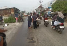 Jalan Cicangkal Rumpin Licin, Mobil Pengangkut Solar Tergelincir