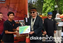 Bupati Hadiri Syukuran Nelayan Ujunggenteng, Tekankan Pelestarian Lingkungan