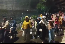 Sambut 1448 Hijriah, Ratusan Warga Cimanggu Semarakkan Malam dengan Pawai Obor