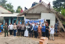 Komunitas Wartawan Online Bogor Gelar Aksi Sosial Bedah Rumah