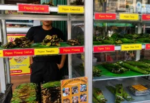 Pepes Sagu Pisang, Pepes Manis yang Jadi Daya Tarik Kuliner Suryakencana Bogor