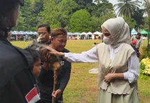Komunitas Hewan Bogor Edukasi Pengunjung Flona lewat Pengenalan Satwa