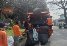 Libur Sekolah, Sampah Wisata Menumpuk di Kawasan Puncak Bogor