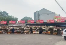 Pedagang Kelontong Raup Untung Besar saat Momen Liburan Sekolah di Kawasan Puncak