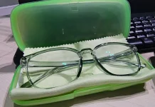 Kacamata Bukan Sekadar Alat Bantu Lihat, Ini Fungsi Merawatnya