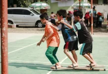 Mengenal Bakiak, Permainan Jadul yang Kini Hanya Muncul saat Agustusan