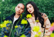 Kolaborasi Mikha Tambayong dan Rayi Putra lewat "Jalan Tengah"