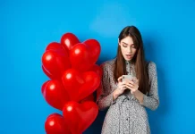 Bisakah Seseorang Jatuh Cinta pada AI? Psikolog Jelaskan Alasannya