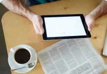 Sering Langsung Percaya Berita di Media Sosial? Ini Pentingnya Tabayun