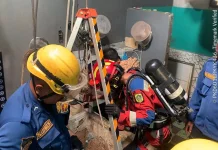 Damkar Kabupaten Bogor Evakuasi Penggali Sumur Keracunan Gas
