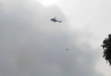 Helikopter Bantu Padamkan Kebakaran TPAS Galuga Bogor