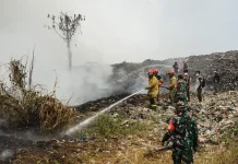 Kolaborasi TNI-Polri dan Pemda Bogor Tangani Kebakaran TPAS Galuga
