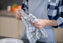 Jangan Disepelekan, Lap Dapur Bisa Jadi Sarang Bakteri