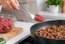 Hati-Hati! Sendok Bekas Daging Mentah Bisa Kontaminasi Makanan