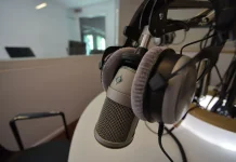 Radio di Era Digital: Bukan Mati, tapi Berubah Cara Menyapa Pendengar