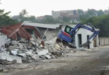 Bangunan Ilegal di Lapas Pondok Rajeg Cibinong akhirnya Dibongkar