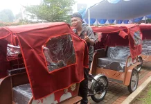 Presiden Prabowo Salurkan 160 Becak Listrik ke Kota Bogor
