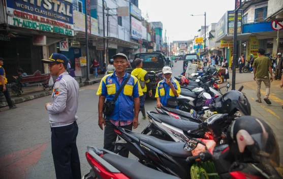 Dishub Imbau Pengendara Tak Melawan Arus di Jalan Suryakencana