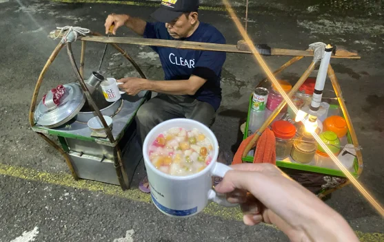 Sekoteng jadi Primadona Kuliner Hangat Malam Hari